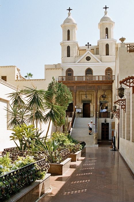الكنيسة المُعلقة – The Hanging Church